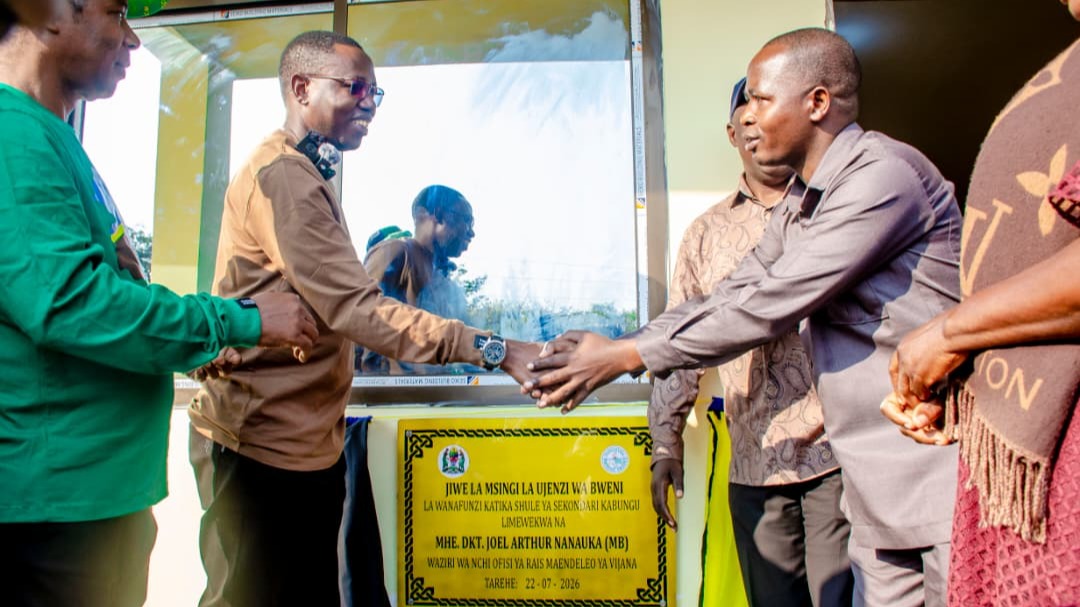 WAZIRI NANAUKA AKAGUA MIRADI YA MAENDELEO YENYE THAMANI YA SHILINGI MILIONI 371 TANGANYIKA, AHIMIZA VIJANA NA WANANCHI KUNUFAIKA NA FURSA ZA SERIKALI.