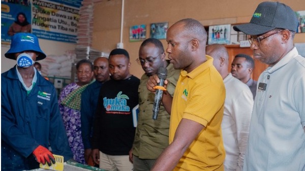 WAZIRI NANAUKA AVUTIWA NA KIWANDA CHA VIJANA MISSENYI, APONGEZA MATOKEO YA MKOPO WA ASILIMIA 10%