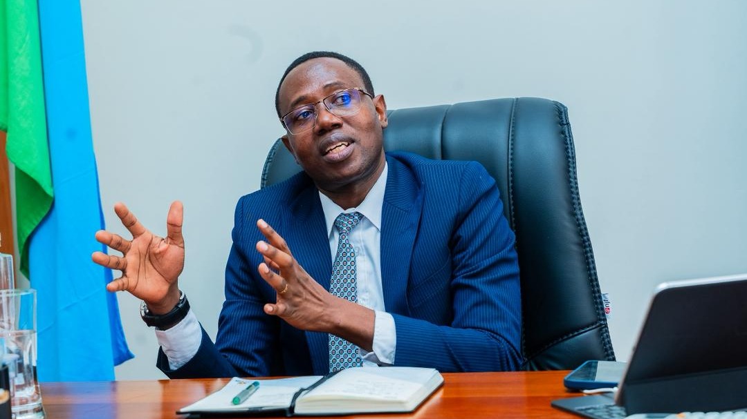 MHESHIMIWA NANAUKA AKUTANA NA UONGOZI WA TAASISI YA ELIMU YA WATU WAZIMA KUJADILI UWEZESHAJI WA VIJANA